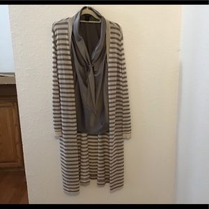 Duster light sweater and sleeveless blouse set